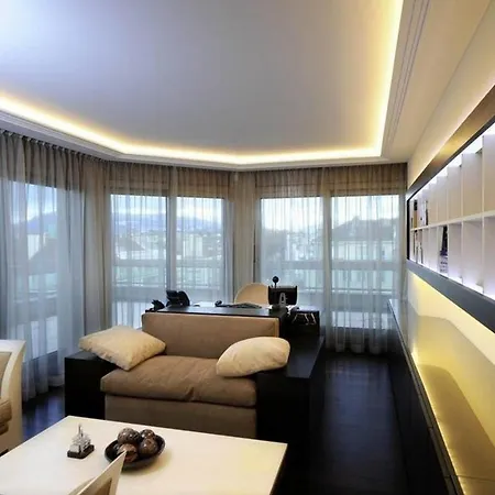 Penthouse In Popular District * Genève