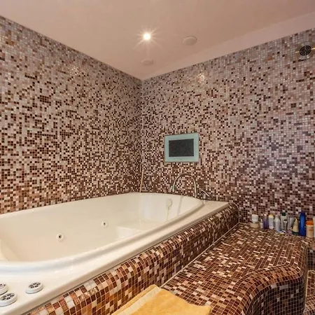 Penthouse In Popular District * Geneva