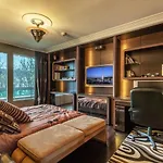 Penthouse In Popular District